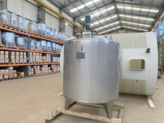 1 x New 3.300L stainless-steel AISI316L vertical mixing tank.