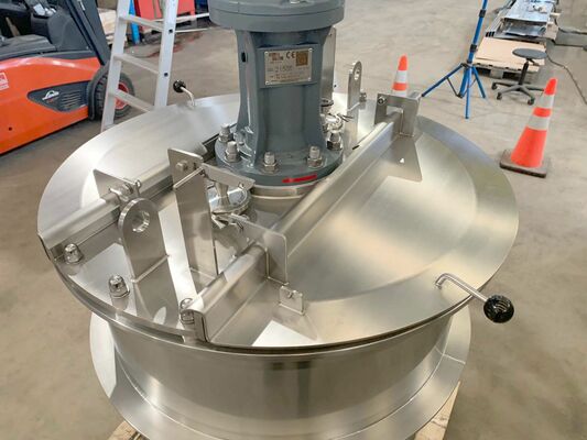 1 x New 500L stainless-steel AISI316L vertical mixing tank.