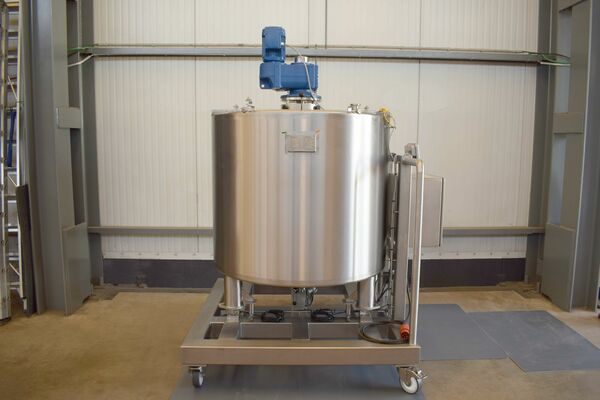 1 x Nieuwe roestvrijstalen verticale mengtank van 1000L in AISI304L