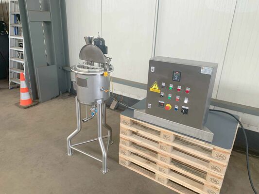 1 x cuve de mélange neuve verticale de 50L en acier inoxydable AISI316L.