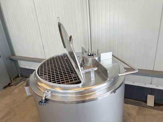 1 x Brand new 500L stainless-steel AISI316L vertical mixing tank.