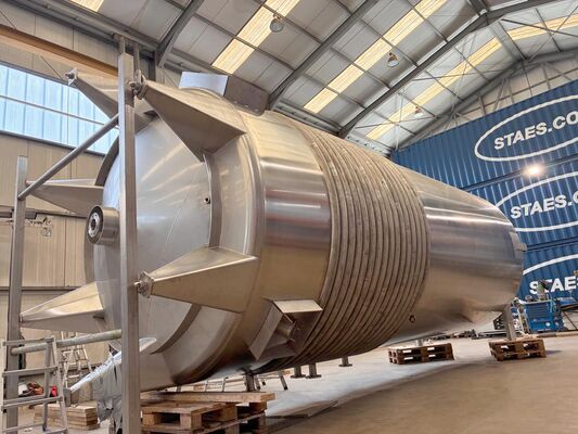 1 x New 50.000L stainless-steel AISI304L vertical mixing tank.