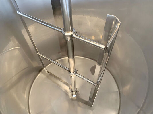 1 x New Stainless Steel AISI 316L Vertical Mixing Tanks of 2.000L.