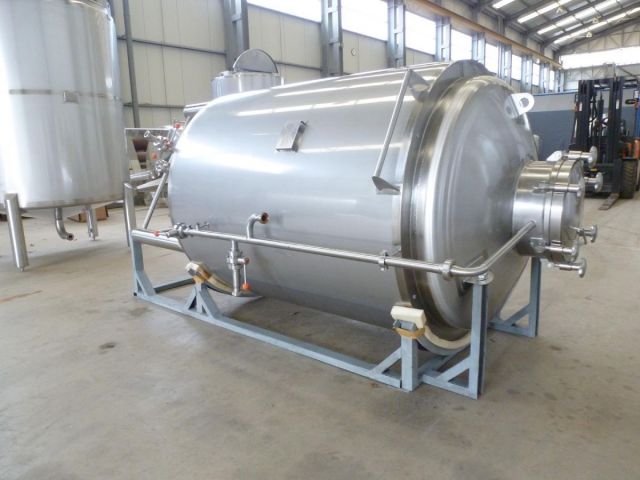 1 x 1.950L - 16 US bbl - 515 US gal  AISI304; heat-exchanger; insulation; vertical; conical