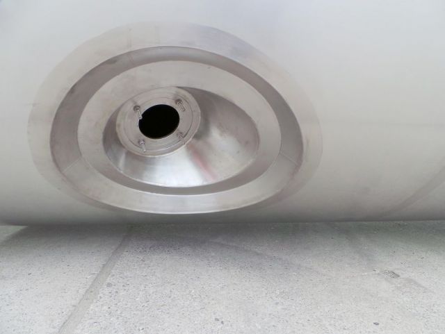 1 x 14.4m³ AISI304; warmtewisselaar; geisoleerd; roerwerk; vertikaal; conisch