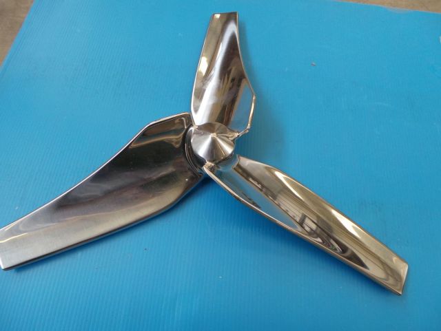 1 x 14.4m³ AISI304; warmtewisselaar; geisoleerd; roerwerk; vertikaal; conisch