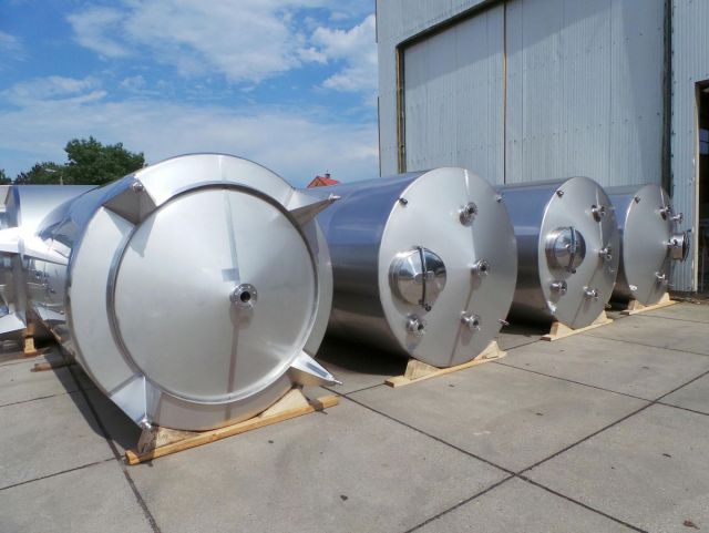 8 x 14.1m³ AISI316; enkelwandig; vertikaal; conische opslagtanks
