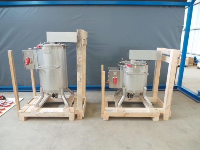 1 x 160L & 1 x 250L AISI 316; enkelwandig roestvrijstale mengtanks