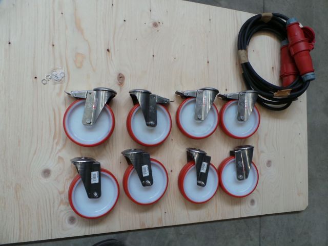 1 x 160L & 1 x 250L AISI 316; enkelwandig roestvrijstale mengtanks