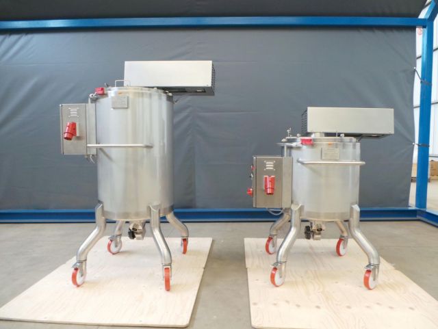 1 x 160L & 1 x 250L AISI 316; enkelwandig roestvrijstale mengtanks