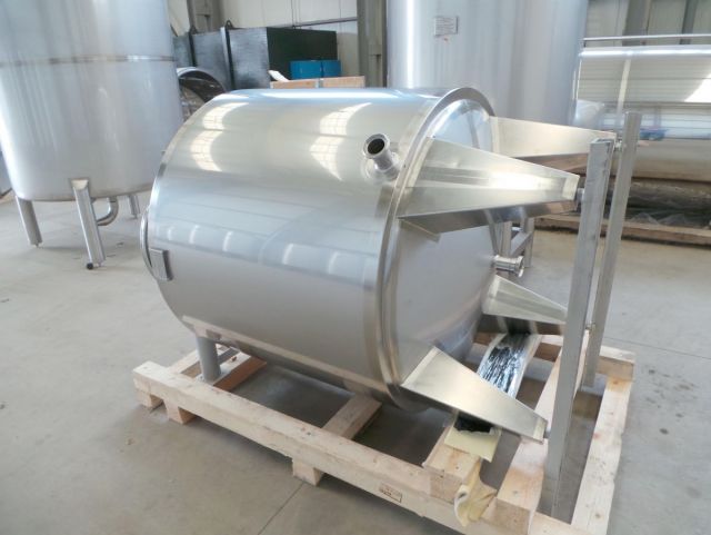 1 x 1.1 m³ AISI 304; roestvrijstalen koeltank, warmtewisselaar; vertikaal; konisch