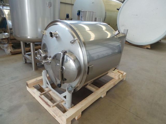 1 x 1.100L - 9 US bbl - 290 US gal AISI 304; cooling tank; heat-exchanger; vertical; conical