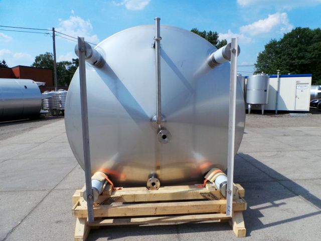 2 x 10m³ AISI304; roestvrijstalen fermentatie tanks; vertikaal; warmtewisselaar; geisoleerd