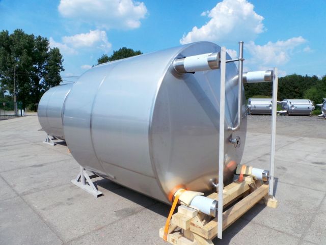 2 x 10m³ AISI304; roestvrijstalen fermentatie tanks; vertikaal; warmtewisselaar; geisoleerd