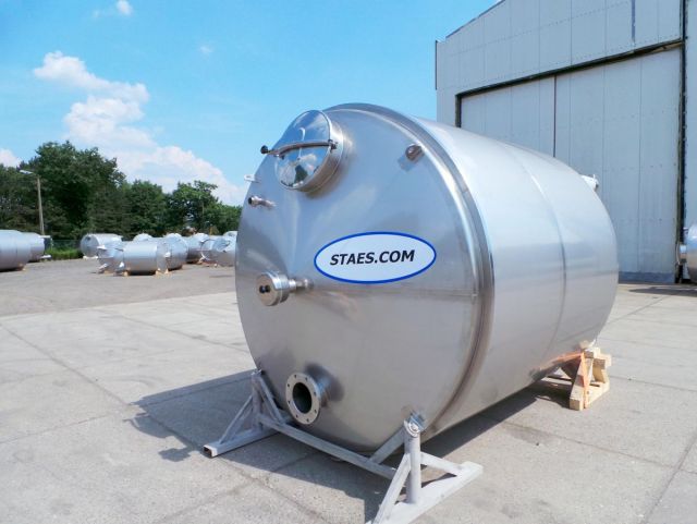 2 x 10m³ AISI304; roestvrijstalen fermentatie tanks; vertikaal; warmtewisselaar; geisoleerd