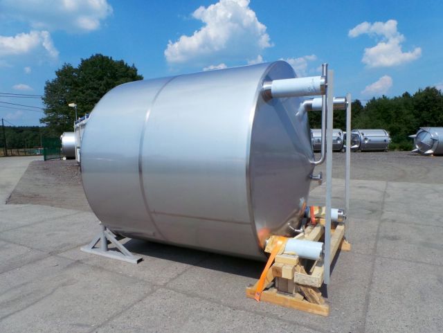 2 x 10m³ AISI304; roestvrijstalen fermentatie tanks; vertikaal; warmtewisselaar; geisoleerd