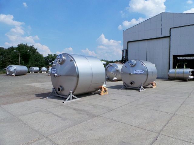 2 x 10m³ AISI304; roestvrijstalen fermentatie tanks; vertikaal; warmtewisselaar; geisoleerd