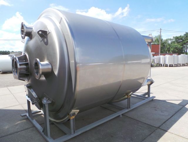 1 x 10.500L - 88 US bbl -  2.770 US gal - AISI316; mixing vessel; vertical; heat-exchanger; insulated; dissolver agitator