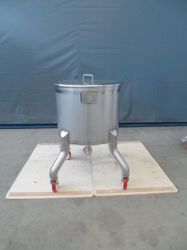 1 x 150L - 1.25 US bbl - 39 US gal AISI304; single jacketed internal transport tank on casters