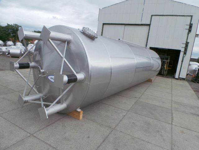 1 x 100m³ AISI304; geïsoleerde opslagtank; warmtewisselaar; verticaal