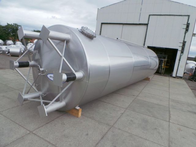 1 x 100.000L - 838 US bbl - 26.400 US gal - AISI304; insulated storage-vessel; heat-exchanger; vertical