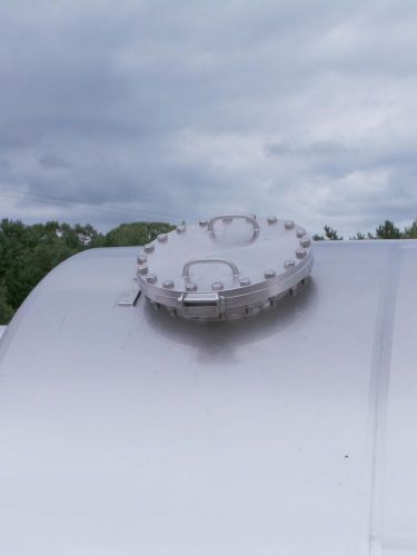 1 x 100m³ AISI304; geïsoleerde opslagtank; warmtewisselaar; verticaal