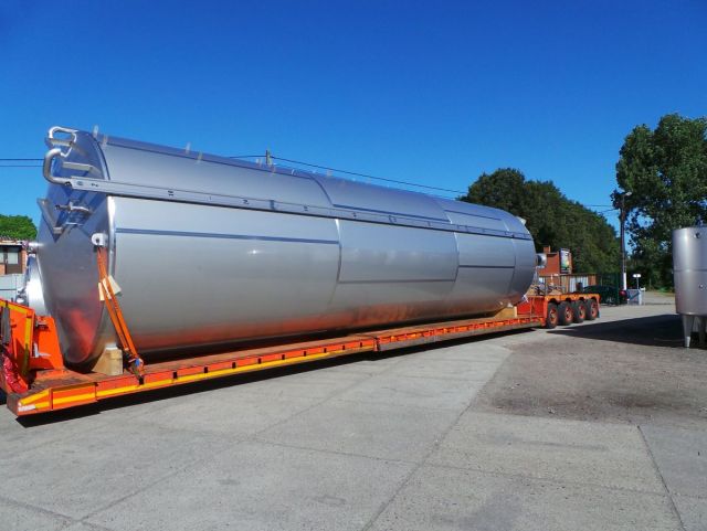 1 x 100m³ AISI304; geïsoleerde opslagtank; warmtewisselaar; verticaal
