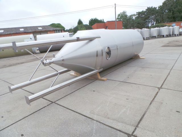 1 x 10.3m³ AISI304; CCT fermentatie tank; enkelwandig; sterk conisch op poten