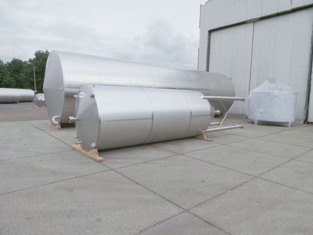 1 x 10.3m³ AISI304; CCT fermentatie tank; enkelwandig; sterk conisch op poten