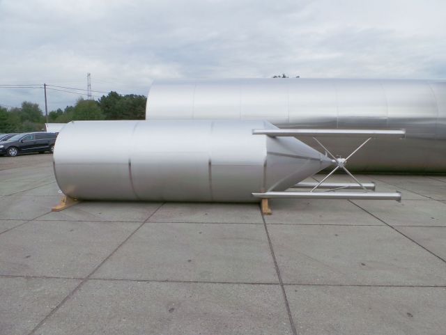 1 x 10.3m³ AISI304; CCT fermentatie tank; enkelwandig; sterk conisch op poten