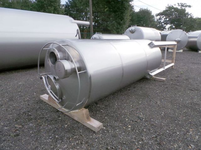 1 x 4.600L - 38 US bbl - 1.215 US gal - AISI316; stainless steel tank; vertical on legs