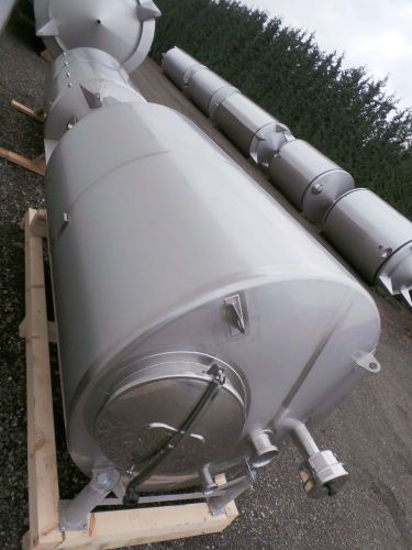 2 x 3.3m³ AISI316; roestvrijstalen opslagtank; verticaal, geisoleerd op poten