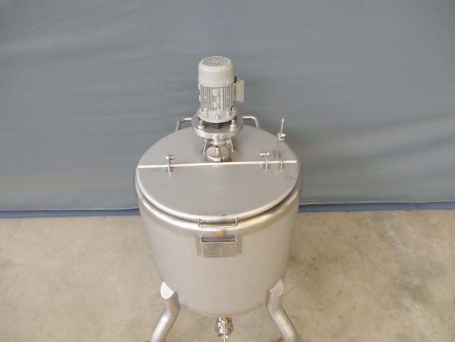 8 x 200L - 1.7 US bbl - 52 US gal -  AISI316: stainless-steel mixing tanks; single skin, vertical on casters