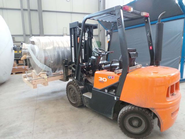 3 x 1.5m³ AISI304; CCT bier fermentors, bier fermantatie tanks; cct tank; vertikaal; warmtewisselaar