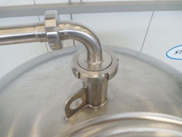 3 x 1.5m³ AISI304; CCT bier fermentors, bier fermantatie tanks; cct tank; vertikaal; warmtewisselaar
