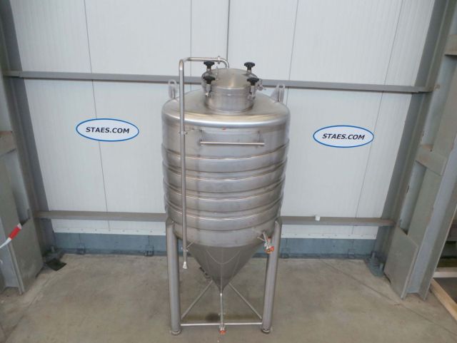 3 x 1.5m³ AISI304; CCT bier fermentors, bier fermantatie tanks; cct tank; vertikaal; warmtewisselaar