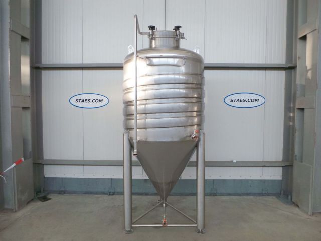3 x 1.5m³ AISI304; CCT bier fermentors, bier fermantatie tanks; cct tank; vertikaal; warmtewisselaar