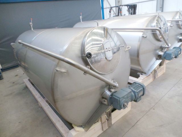 3 x 3.600L - 30 US bbl - 950 US gal - AISI304; stainless-steel storage tank; vertical; agitation