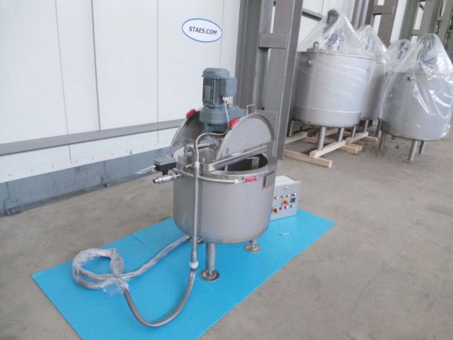 2 x 130L AISI304; roestvrijstalen chocolade tanks; verticaal; geïsoleerd; warmtewisselaar; roerwerk