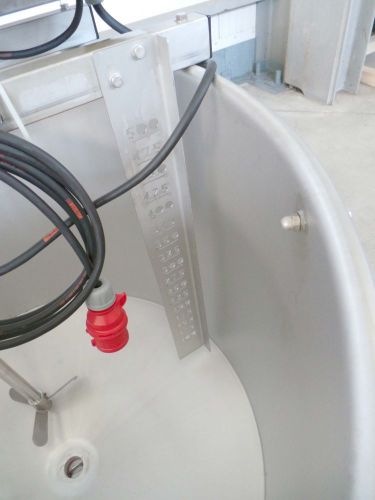 1 x 500L AISI304; inox mengtank; sneldraaiend propellor roerwerk