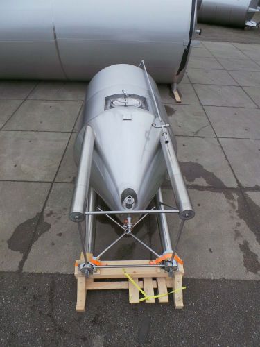 1 x 6m³ AISI304 CCT fermentatie tank; warmtewisselaar; isolatie