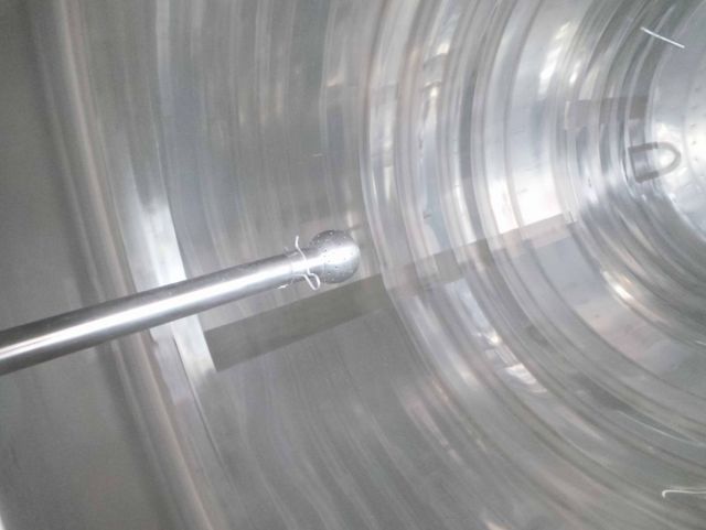 1 x 4m³ AISI304 CCT fermentatie tank; warmtewisselaar PED/CE & 1 x 3m³ AISI304 warmwatertank