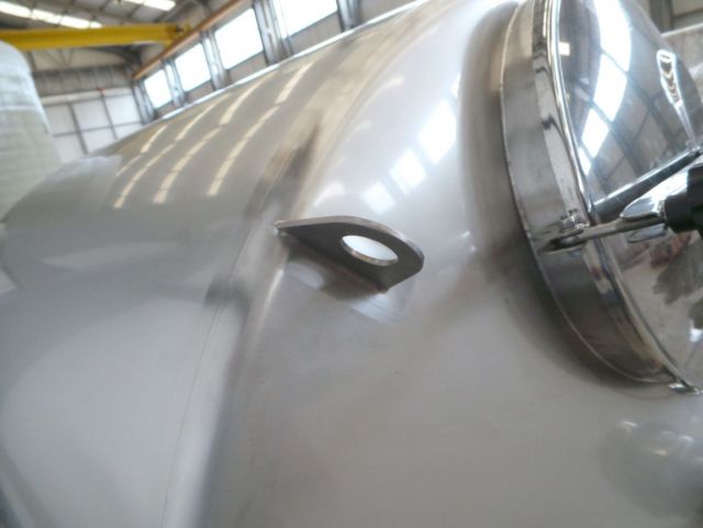 1 x 2.2m³ - 18 US bbl - 580 US gal - AISI316; stainless-steel mixing vessel; vertical on legs