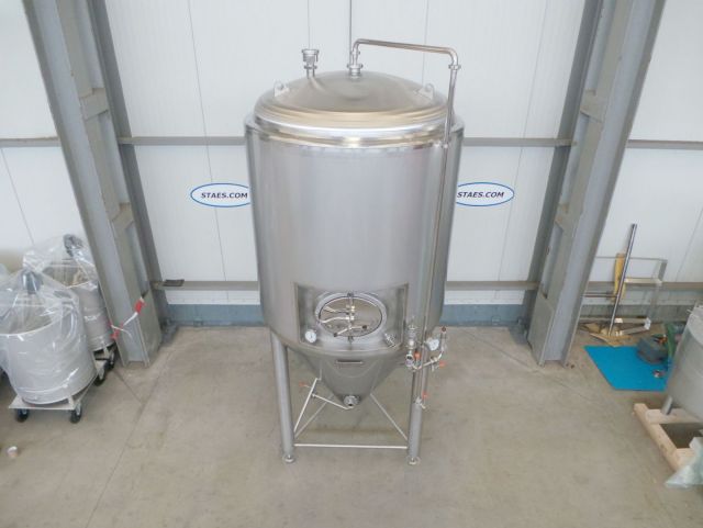 4 x 3200L AISI304 CCT bier fermentatie tanks; vertikaal; koelmantel, PUR isolatiemantel