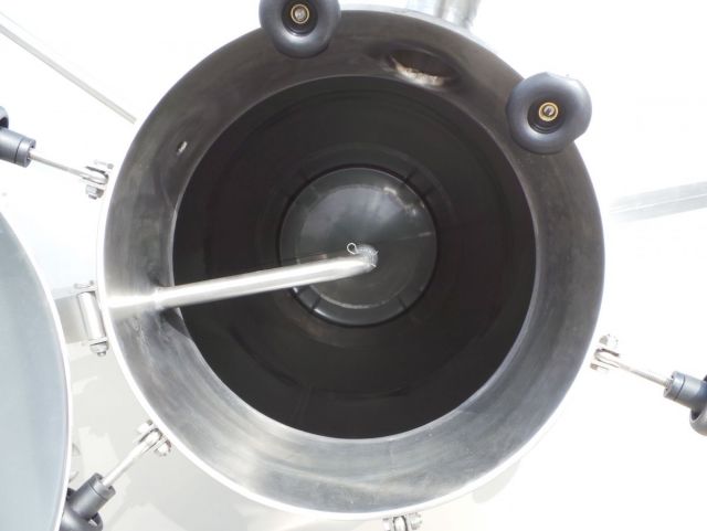 2 x 5.2m³ & 2 x 13.6m³ AISI304 roestvrijstalen opslagtanks voor de dieren medicatie industrie