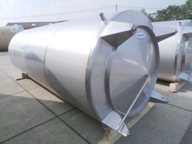 2 x 5.2m³ & 2 x 13.6m³ AISI304 roestvrijstalen opslagtanks voor de dieren medicatie industrie