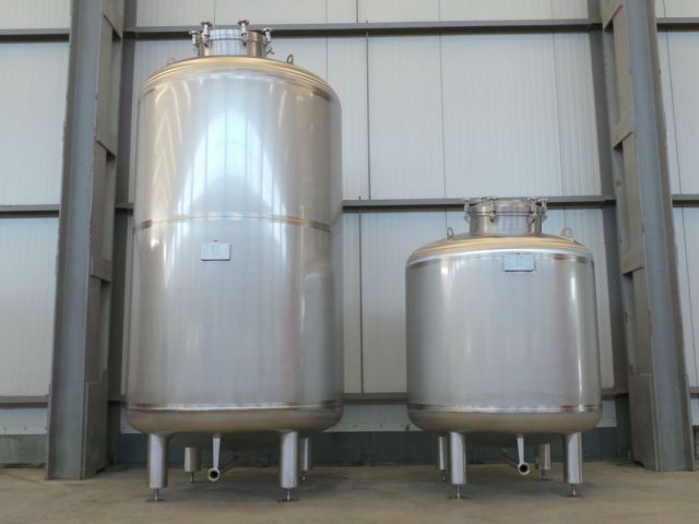 1 x 5.3m³ & 1 x 2.1m³ AISI304 Stainless Steel pressure tanks; PED - CE; 10% RX; EN 13445