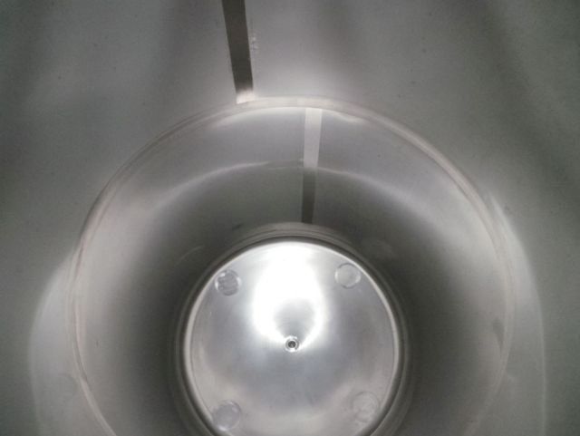 1 x 5.3m³ & 1 x 2.1m³ AISI304 Roestvijstalen druktanks; PED - CE; 10% RX; EN 13445