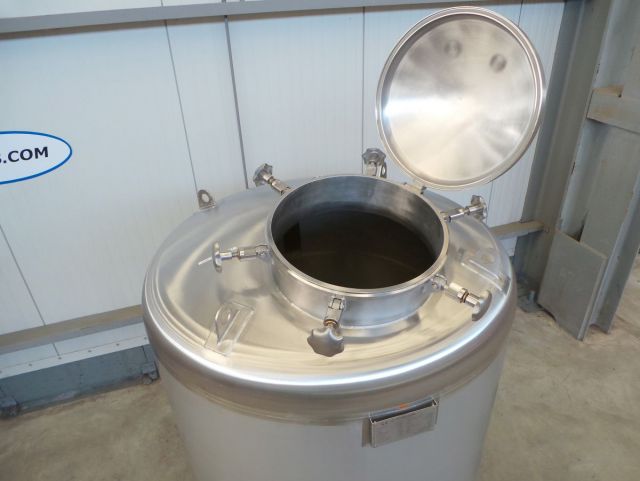 1 x 5.3m³ & 1 x 2.1m³ AISI304 Roestvijstalen druktanks; PED - CE; 10% RX; EN 13445