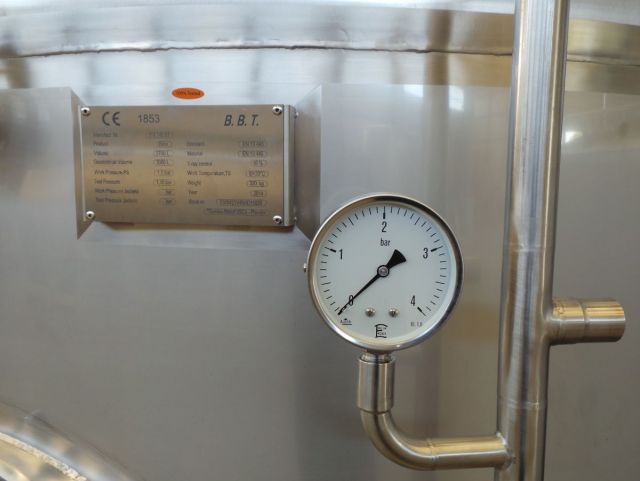 1 x 3.6m³ AISI304 RVS opslagtank & 1 x 3m³ AISI304 BBT RVS druktank; PED CE TüV; 10% Rx